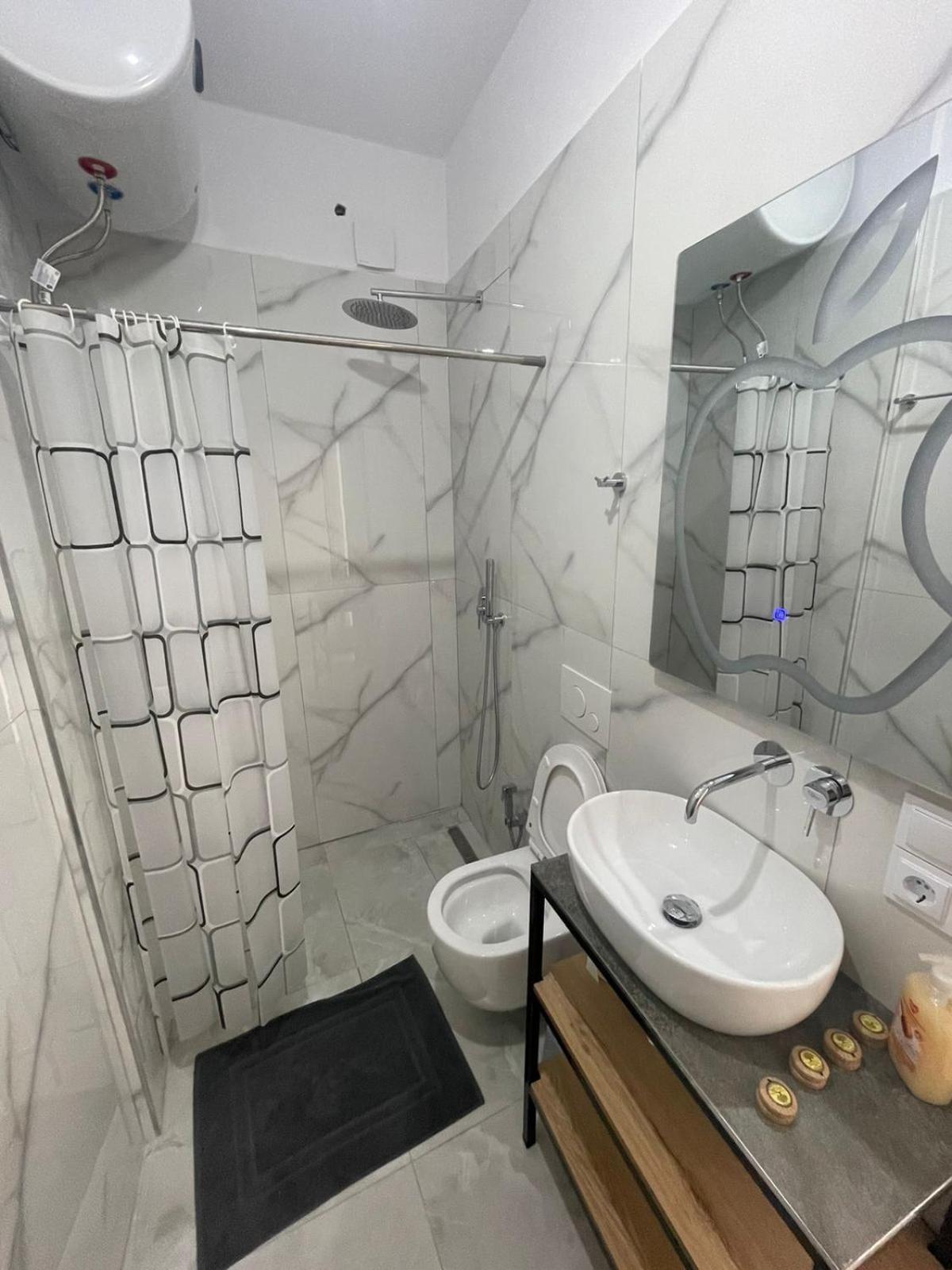 Vanesa Rooms Sarandë エクステリア 写真